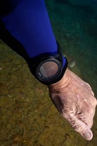 3/4/2023<br>Awkward shot of my dive computer.  It says 88 feet deep, 7 minutes into the dive, 2234 psi of air left (started with about 2900), and I have a planned deep stop at 44 feet for a minute.